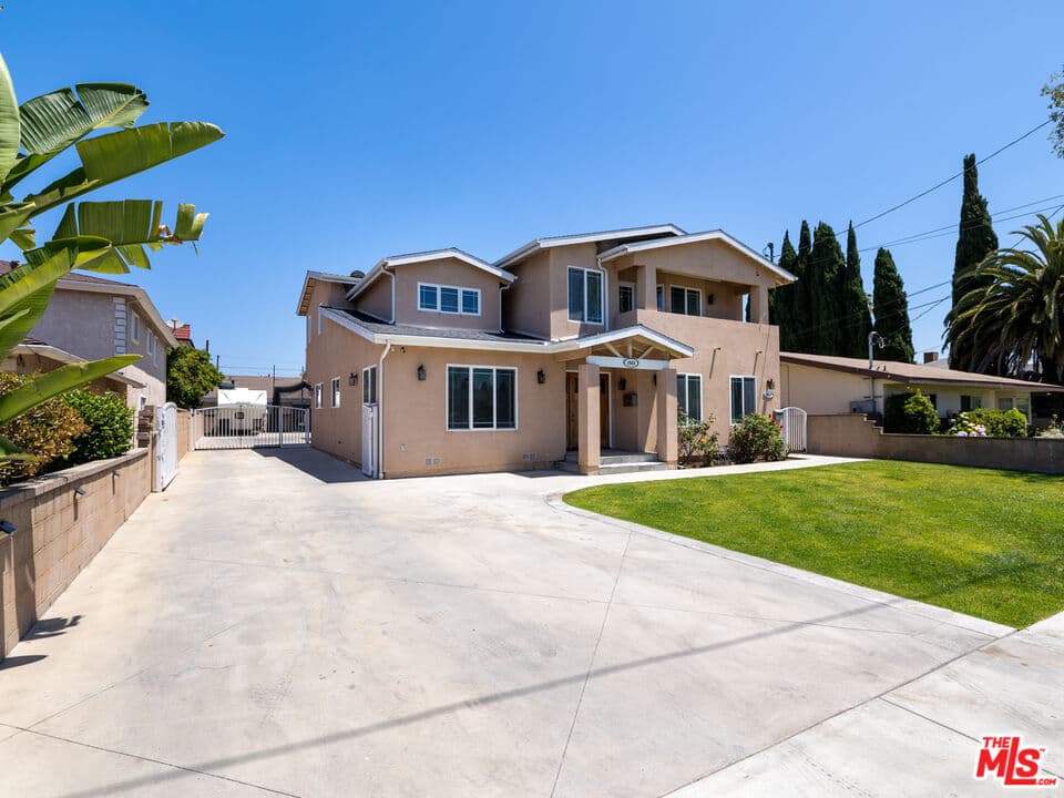 4 bd, 3 ba House in Torrance, CA — $6,500/mo — photo 2