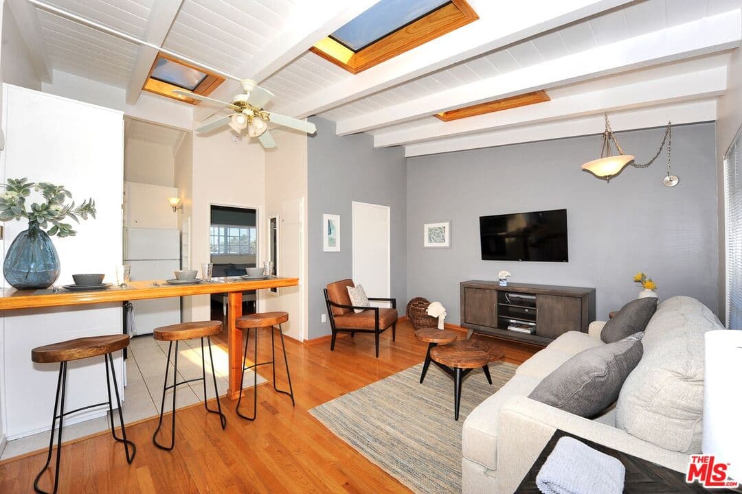 1 bd, 1 ba Townhouse in Venice, CA — $2,492/mo — photo 1