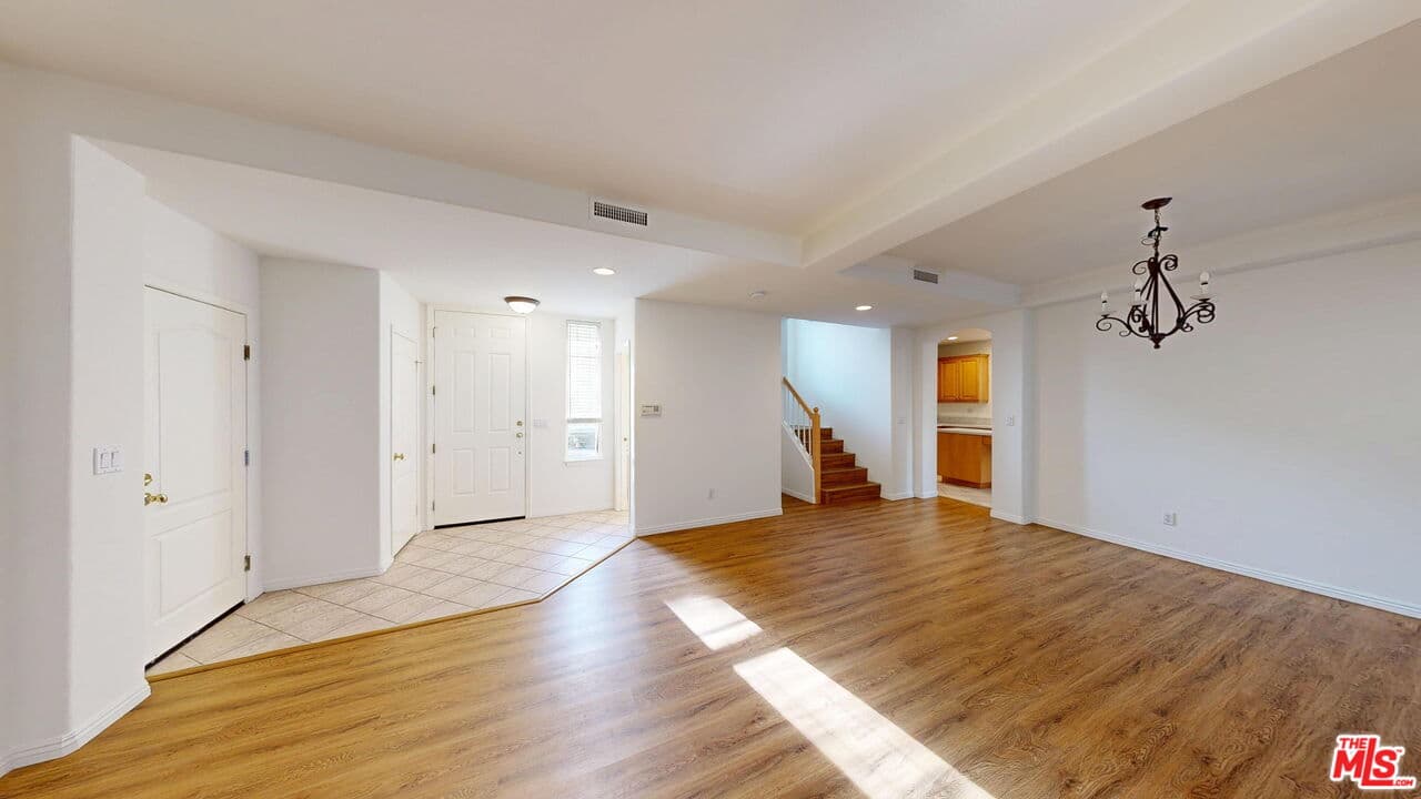 4 bd, 4 ba Townhouse in Torrance, CA — $5,995/mo — photo 2