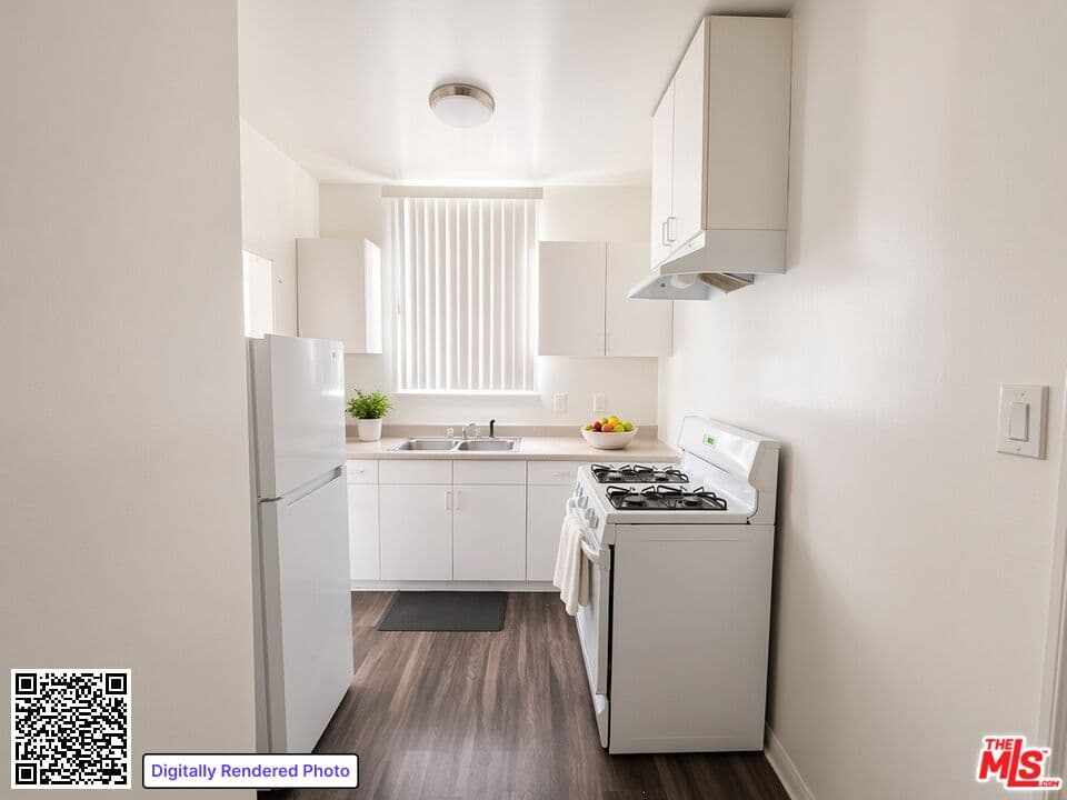 Studio, 1 ba House in Los Angeles, CA — $1,675/mo — photo 2