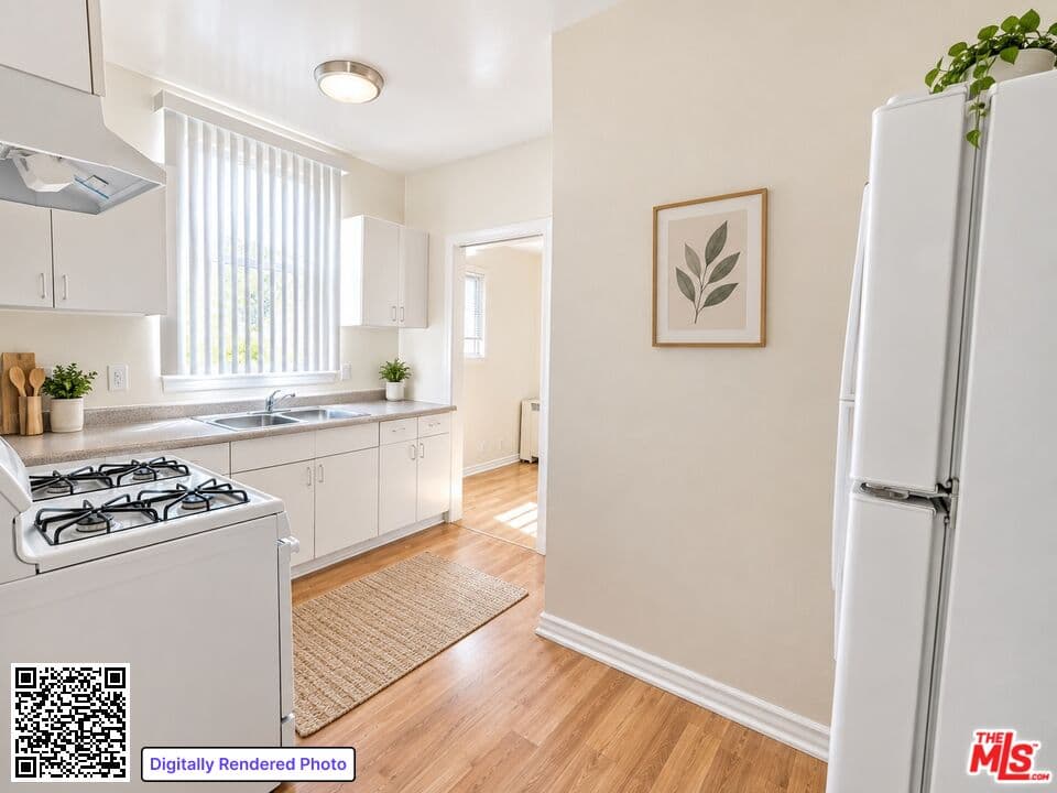 Studio, 1 ba House in Los Angeles, CA — $1,675/mo — photo 2