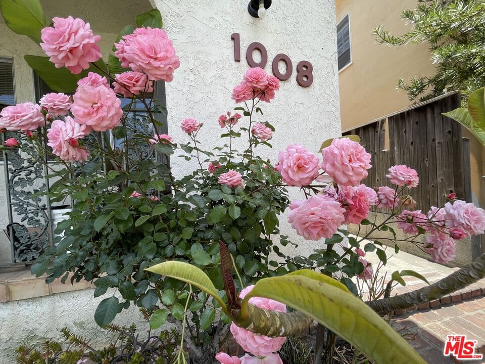 3 bd, 2 ba Apartment in Santa Monica, CA — $5,800/mo — photo 2