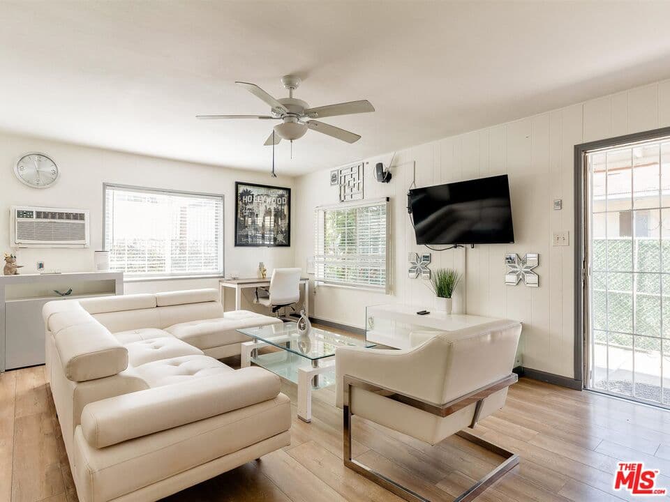 3 bd, 1 ba House in Los Angeles, CA — $4,450/mo — photo 1