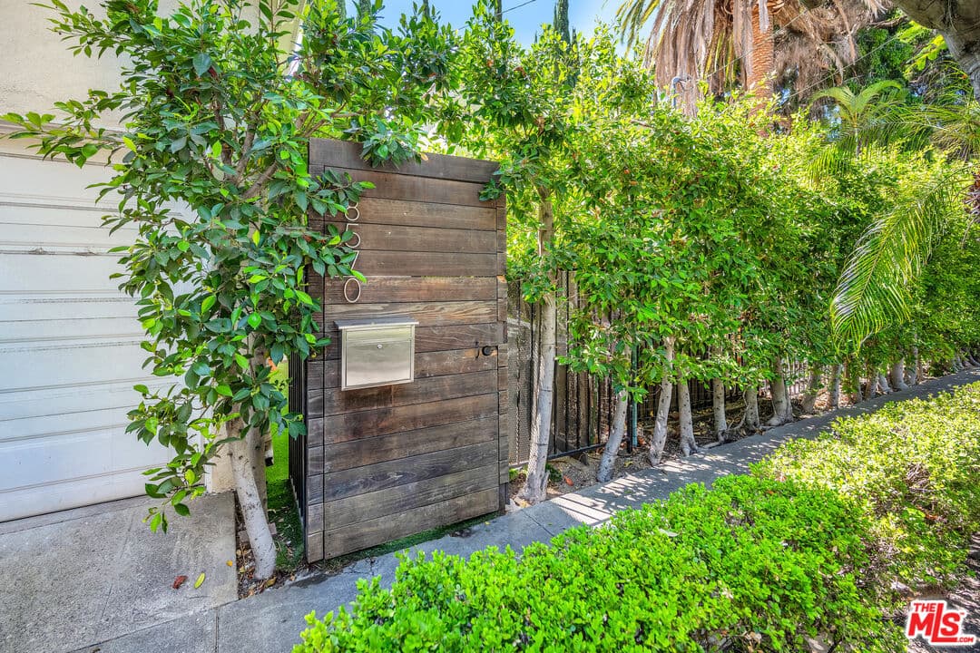 Studio, 1 ba Apartment in West Hollywood, CA — $3,350/mo — photo 1