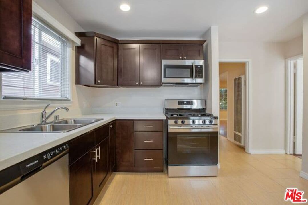 2 bd, 1 ba House in Los Angeles, CA — $2,895/mo — photo 1