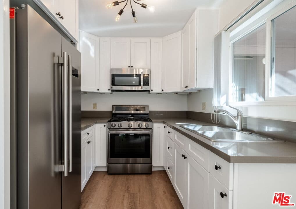 Kitchen (photo 1 of 11)