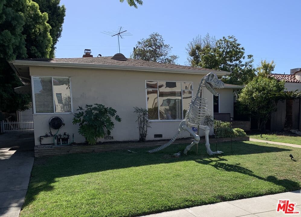 3 bd, 2 ba House in Los Angeles, CA — $7,250/mo — photo 2