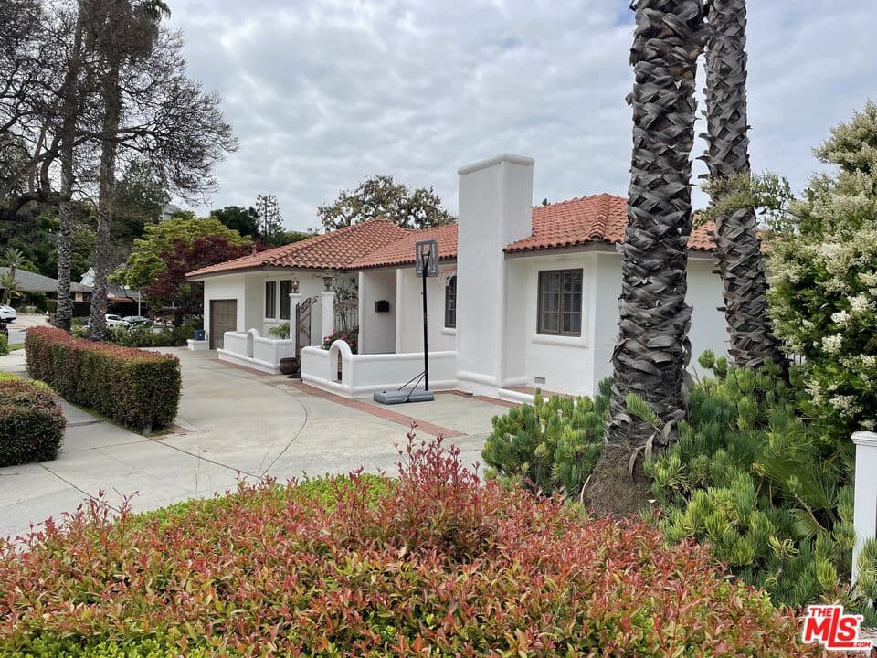 5 bd, 5 ba House in Los Angeles, CA — $14,950/mo — photo 2