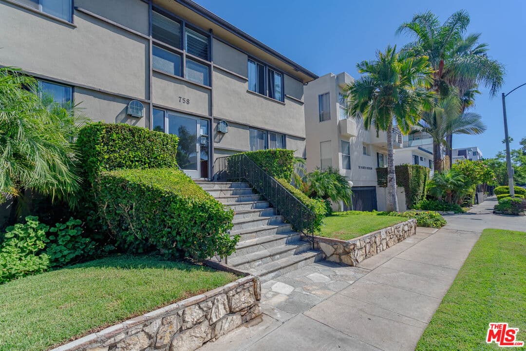 1 bd, 1 ba Apartment in Los Angeles, CA — $2,100/mo — photo 2