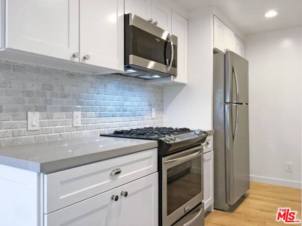 1 bd, 1 ba Apartment in Los Angeles, CA — $2,995/mo — photo 2