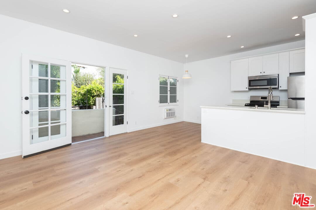 1 bd, 1 ba Apartment in Los Angeles, CA — $2,995/mo — photo 1