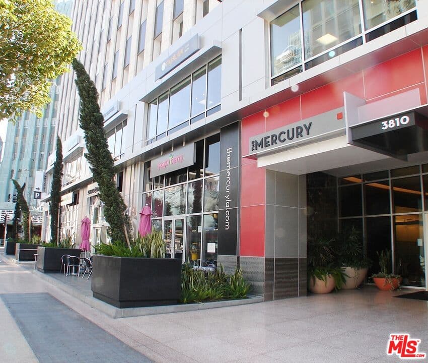 1 bd, 1 ba Condo in Los Angeles, CA — $2,200/mo — photo 2