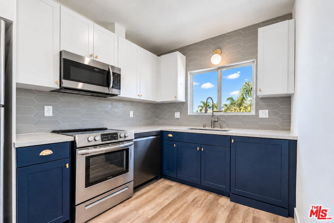 1 bd, 1 ba Townhouse in Los Angeles, CA — $2,695/mo — photo 2