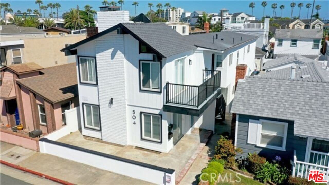 4 bd, 2 ba Condo in Newport Beach, CA — $8,450/mo — photo 1