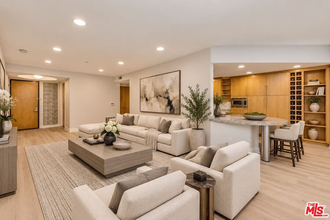 2 bd, 3 ba Condo in Los Angeles, CA — $5,995/mo — photo 1