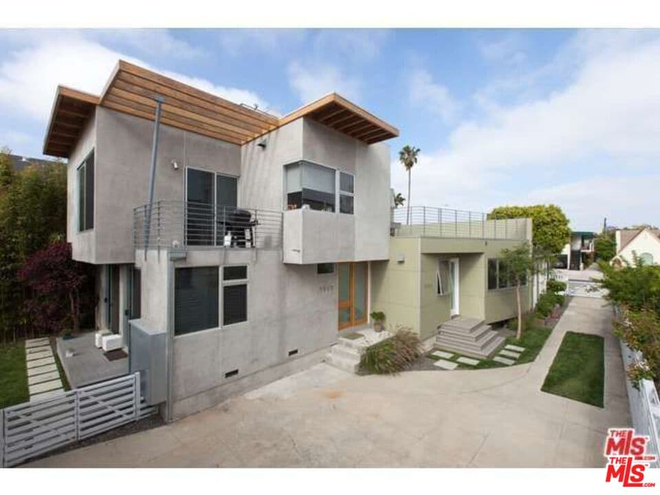 2 bd, 2 ba Townhouse in Los Angeles, CA — $3,975/mo — photo 1