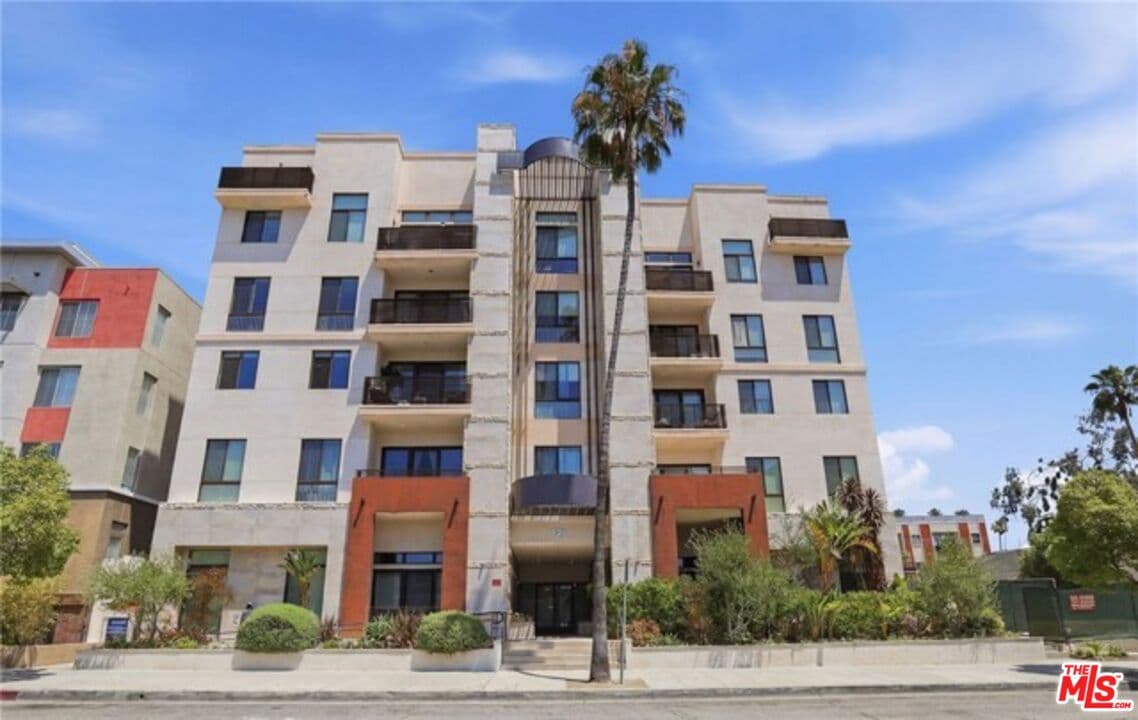 2BR Condo in Glendale β $3,650/mo