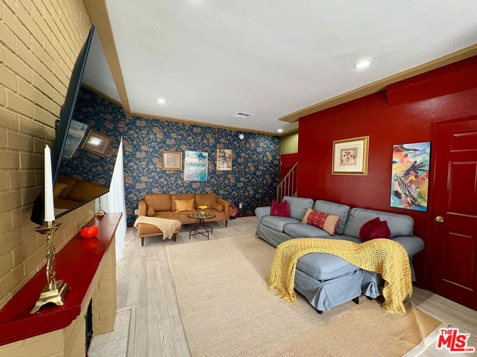 2 bd, 3 ba Condo in Los Angeles, CA — $4,900/mo — photo 2