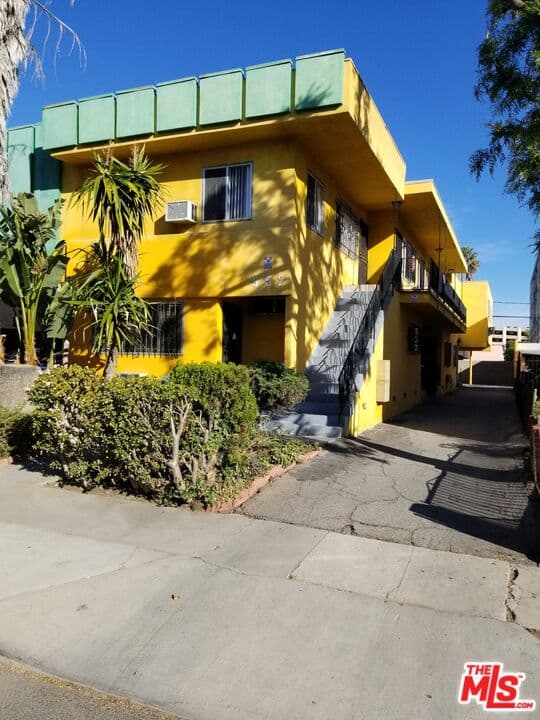 1 bd, 1 ba Apartment in Los Angeles, CA — $1,875/mo — photo 1