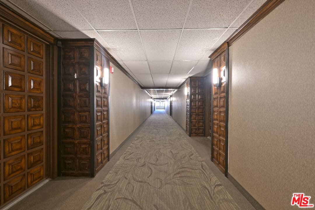 2 bd, 2 ba Condo in Los Angeles, CA — $4,395/mo — photo 2