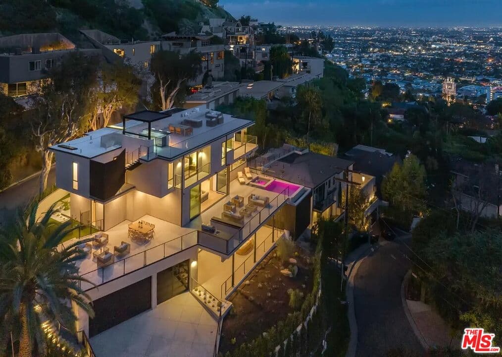 4 bd, 6 ba House in Los Angeles, CA — $40,000/mo — photo 1