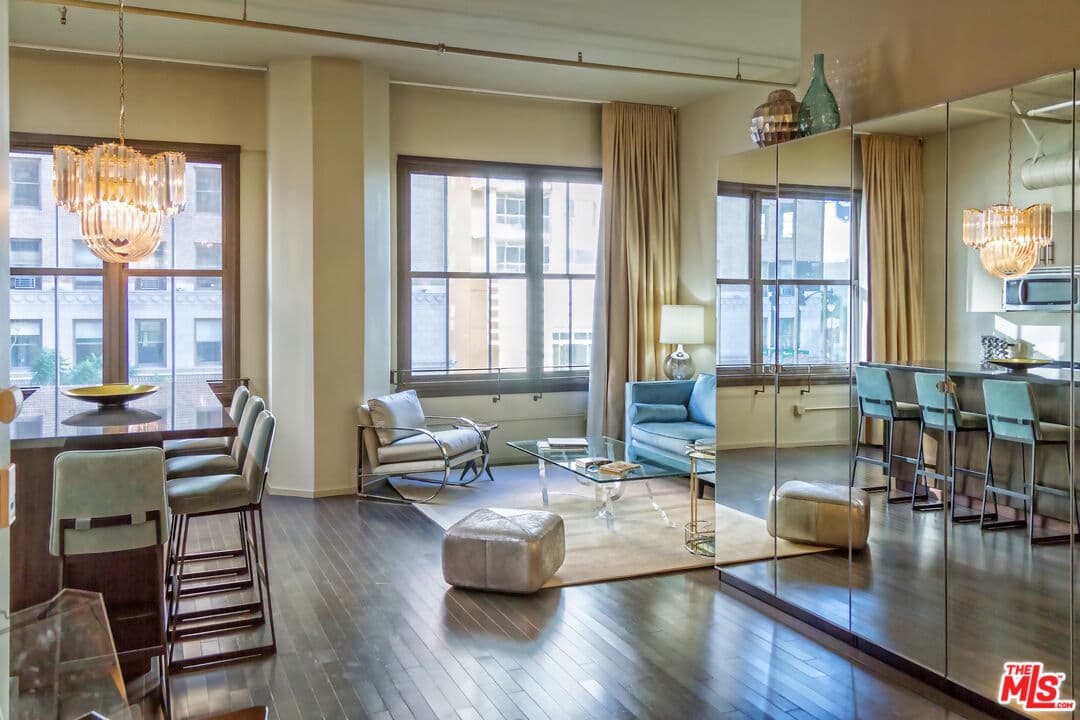1 bd, 1 ba Condo in Los Angeles, CA — $3,500/mo — photo 2