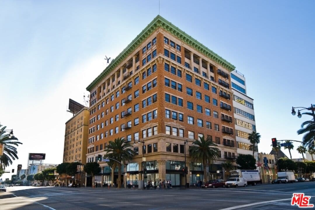 1 bd, 1 ba Condo in Los Angeles, CA — $3,500/mo — photo 1