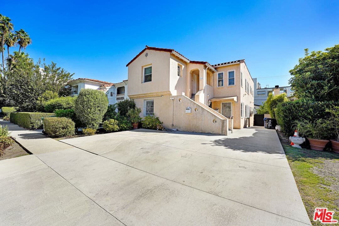 2 bd, 2 ba Apartment in Los Angeles, CA — $4,000/mo — photo 1