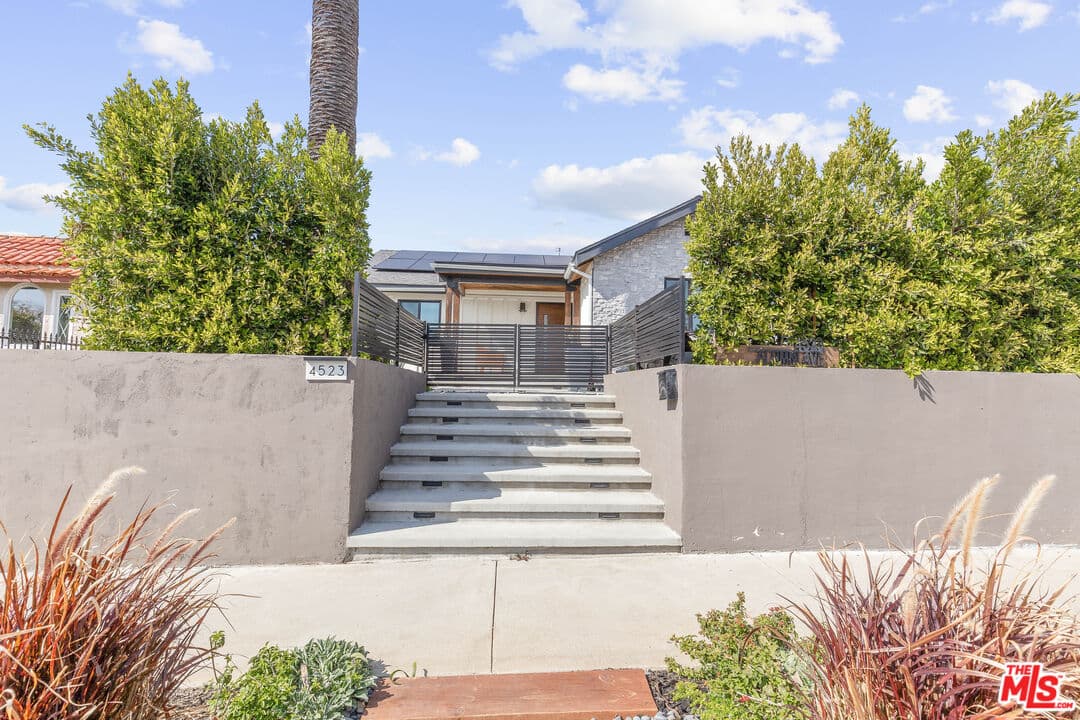 3 bd, 2 ba House in Los Angeles, CA — $5,500/mo — photo 1
