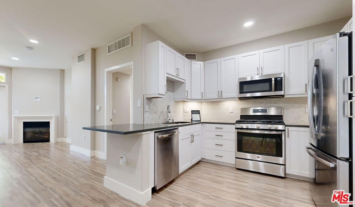 1 bd, 1 ba Townhouse in Los Angeles, CA — $3,374/mo — photo 1