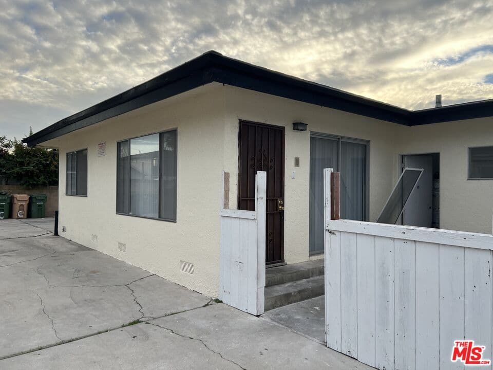 2 bd, 2 ba Apartment in Hawthorne, CA — $3,200/mo — photo 1