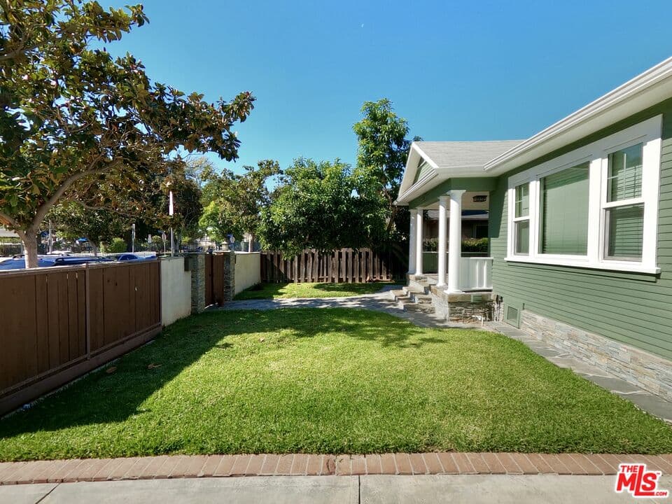 3 bd, 2 ba House in Los Angeles, CA — $4,600/mo — photo 2