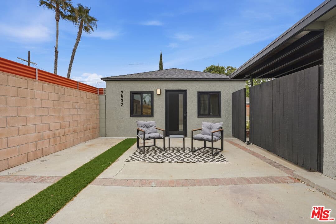 1 bd, 1 ba Apartment in Los Angeles, CA — $2,695/mo — photo 2