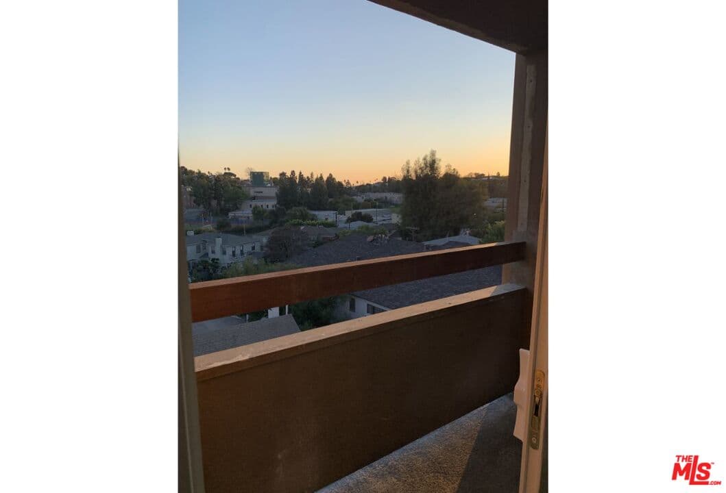 1 bd, 1 ba Apartment in Los Angeles, CA — $3,495/mo — photo 2