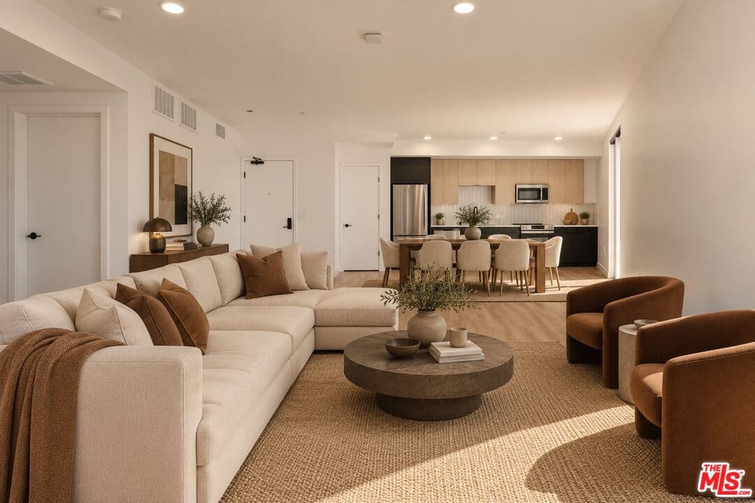 2 bd, 2 ba Apartment in Los Angeles, CA — $5,495/mo — photo 2