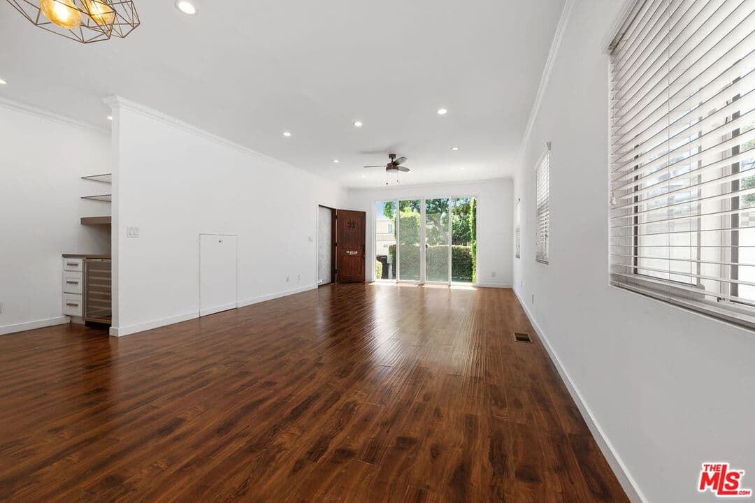 2 bd, 1 ba Apartment in Los Angeles, CA — $3,900/mo — photo 1