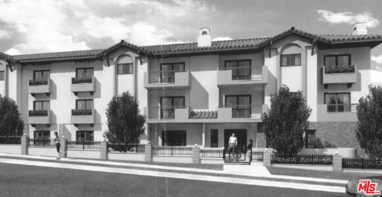 2 bd, 2 ba Apartment in Los Angeles, CA — $3,200/mo — photo 1