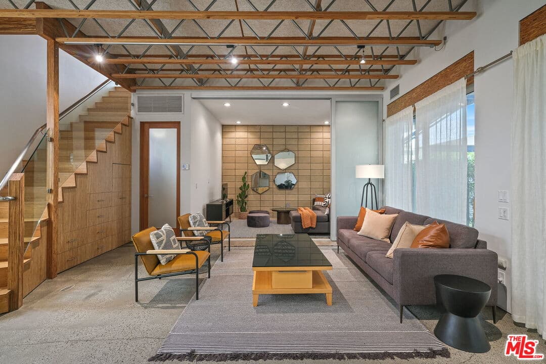 3BR Townhouse in Venice — $9,800/mo
