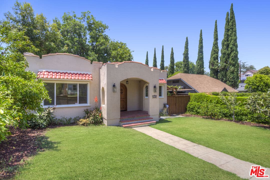 3 bd, 2 ba House in Los Angeles, CA — $6,800/mo — photo 2