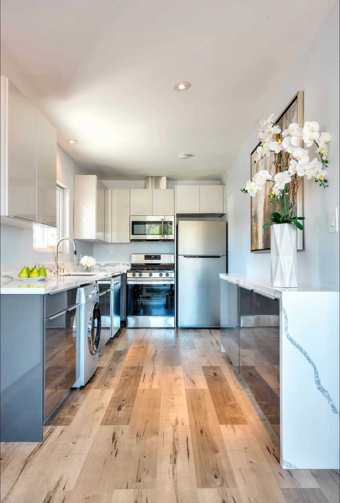 Two Bedroom with Washer & Dryer | Quartz Countertops & Modern Designer Cabinetry | Highland Park in the Historic Garvanza Neighborhood | Los Angeles Re-Defining Modern Living — photo 1