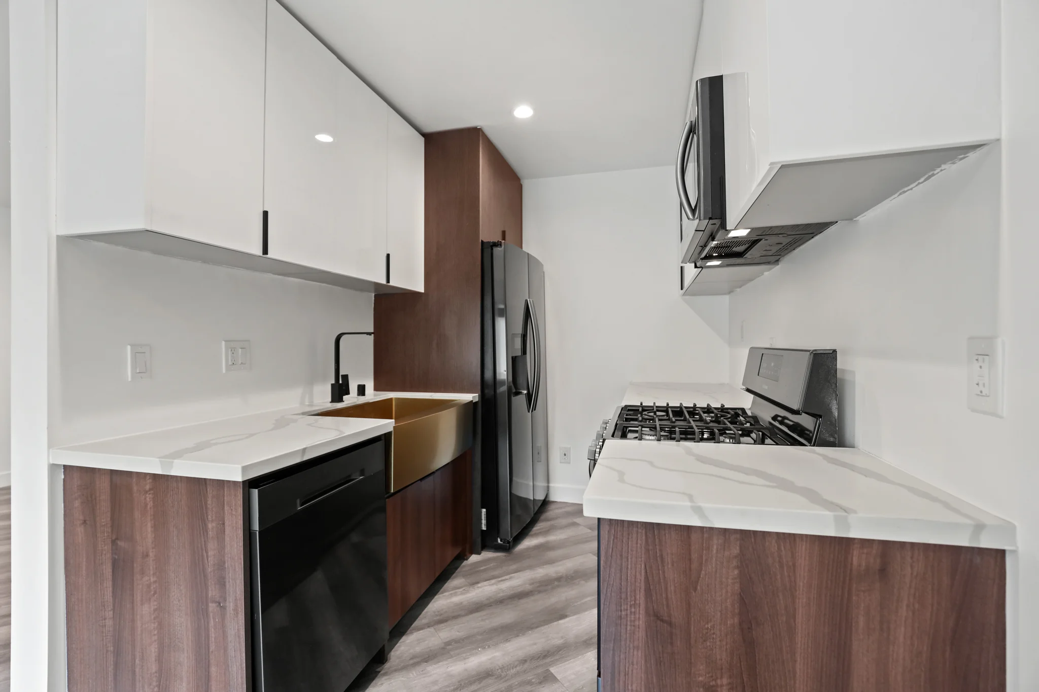 2BR Apartment in Los Angeles — $2,895/mo