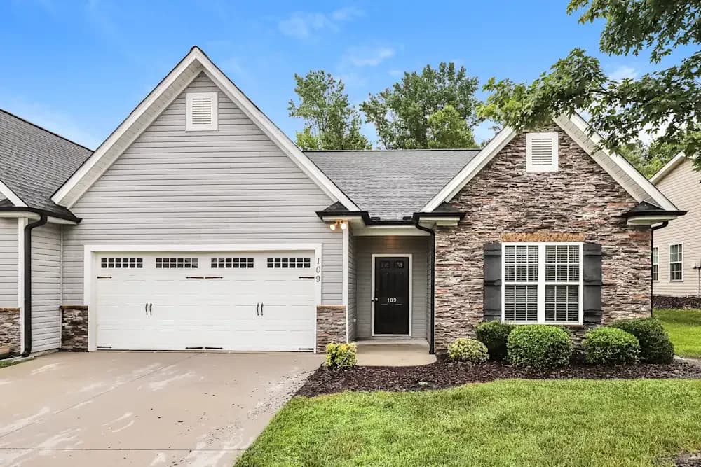 3BR House in Trinity β $1,939/mo