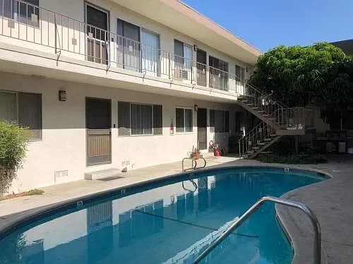 1BD/1BA Apartment prime Beverly Hills — photo 1