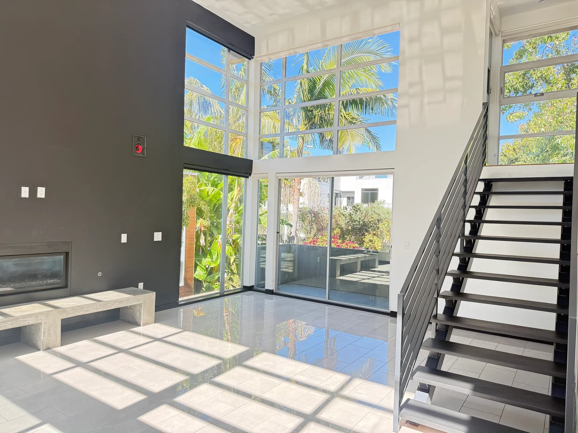 2 bd, 2.5 ba Townhouse in West Hollywood, CA — $8,995/mo — photo 2