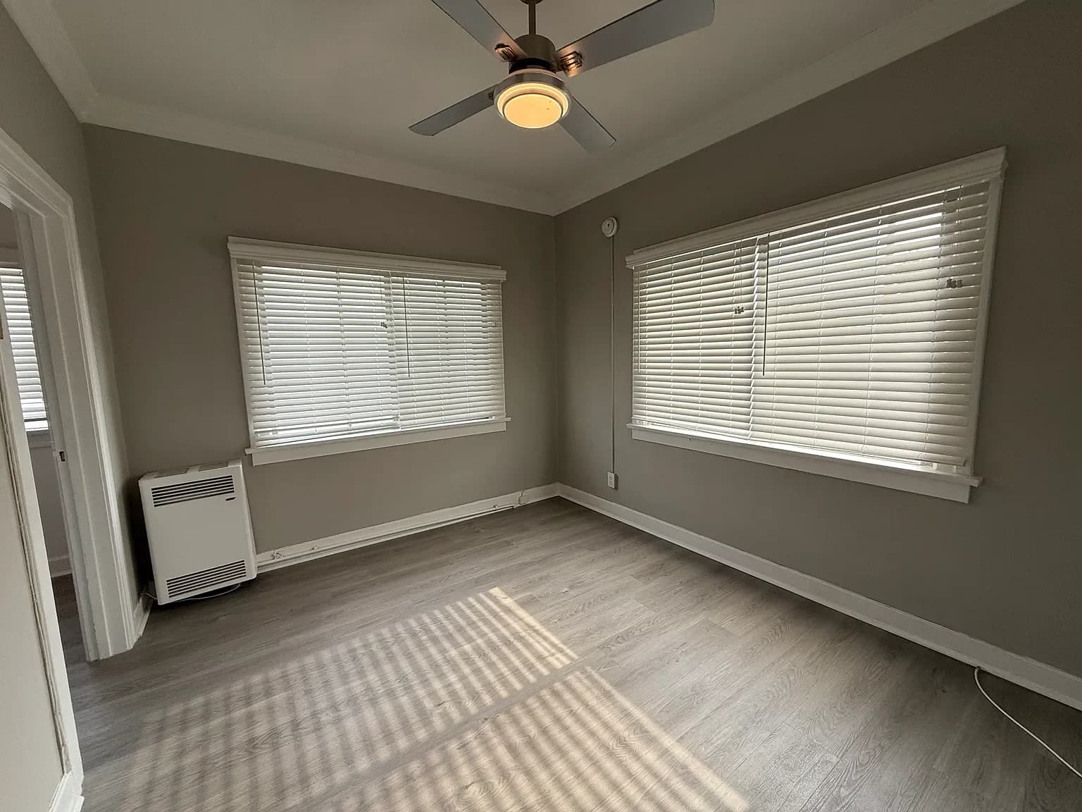 Studio, 1 ba Apartment in Beverly Hills, CA — $1,995/mo — photo 2