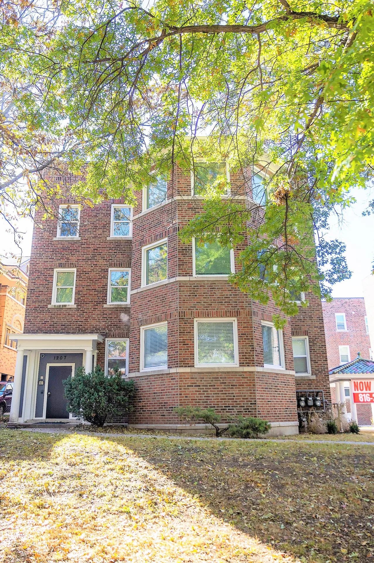 1 Bed / 1 Bath Apartment – Modern Upgrades in Kansas City — photo 1